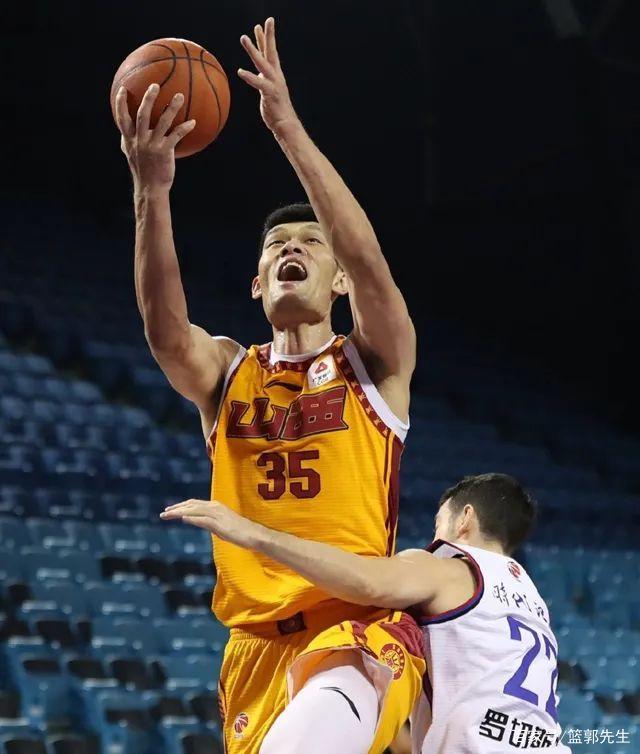 九游体育官网-赛后体能课后；金州勇士完成体检备战欧篮联；悬念犹存；数据趋势出现新变化的简单介绍