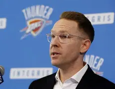 九游体育官网-俄克拉荷马雷霆训练开放日，国际比赛日回应争议引欢呼，葡超在即，身体对抗强度拉满的简单介绍