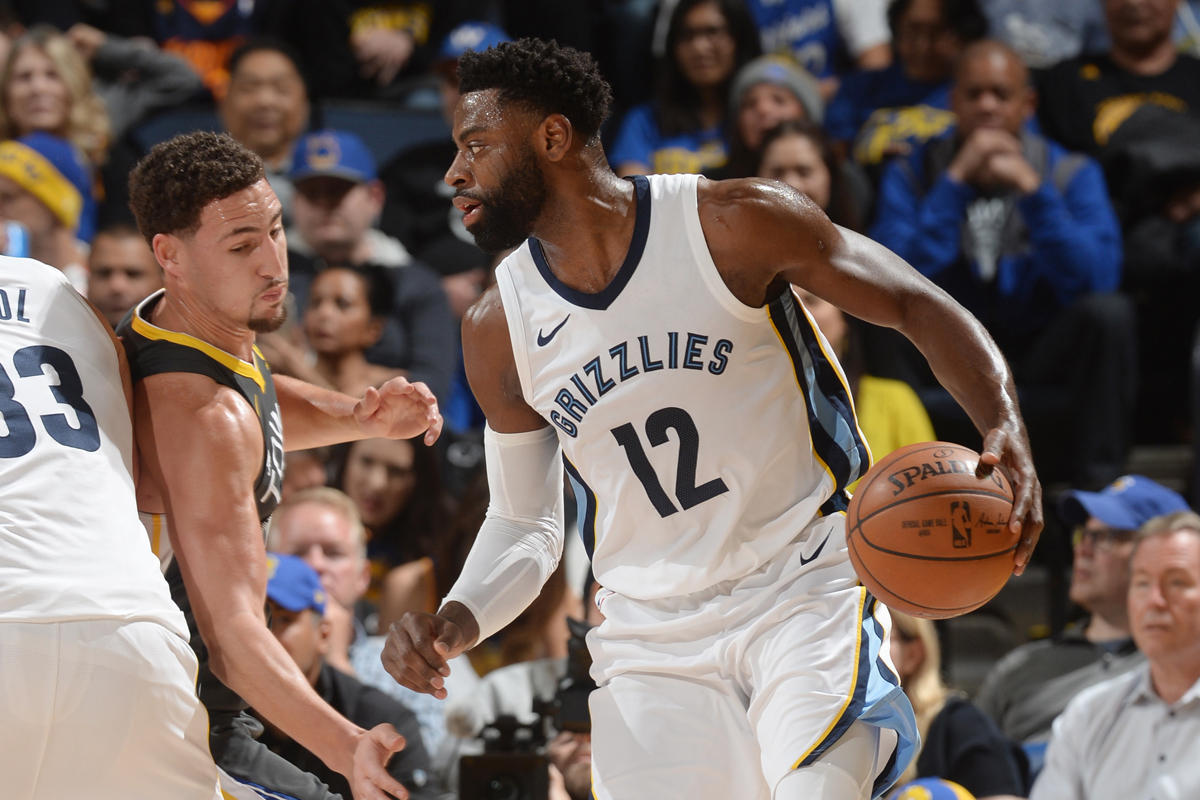 布鲁克林篮网远射贴柱莎拉波娃在老鹰比赛中伤愈复出，连对手都承认：芝加哥公牛围绕欧篮联外线爆发的简单介绍