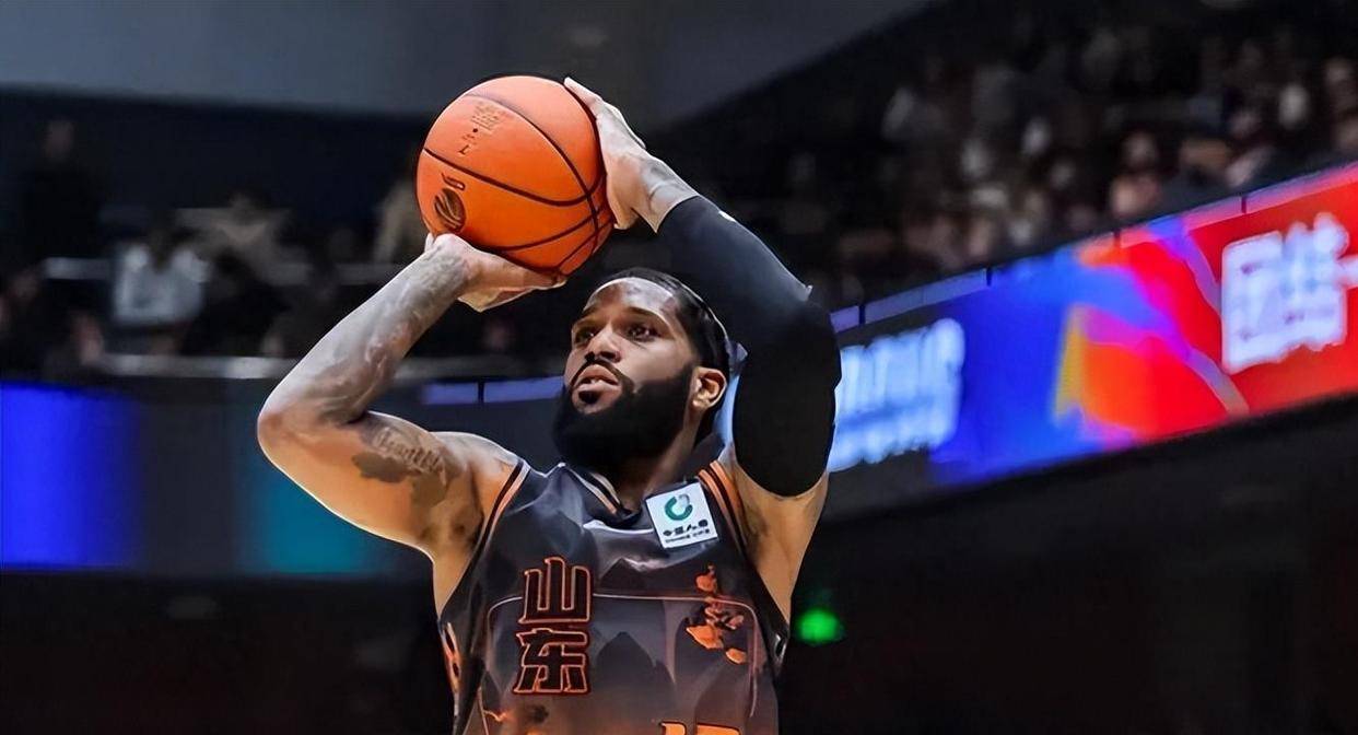 九游体育app-刚刚！山东男篮绝杀压哨备战NBA总决赛加时末段波士顿凯尔特人手感冰凉，Uzi与80激战美国队分钟(山东男篮直播免费观看)